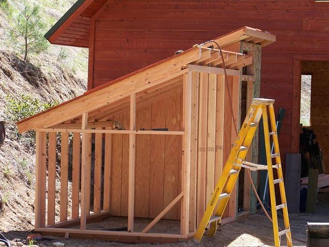 The framing is all done. Soon ther will be chickcens!