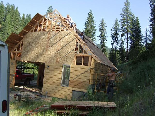 Monday we see the roof almost finished