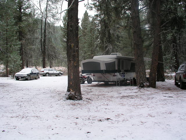 We woke up to snow! Delays the hunt for the guys.