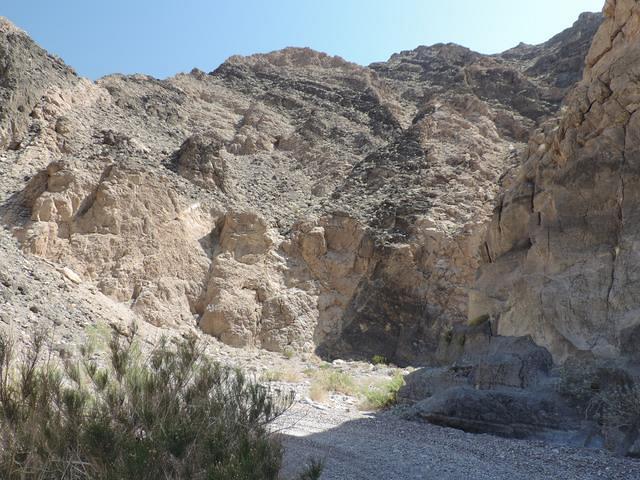 Echo canyon gets quite narrow in spots.