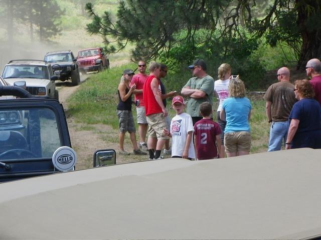 More people arriving and pictures being taken. A nice place to rest a bit.