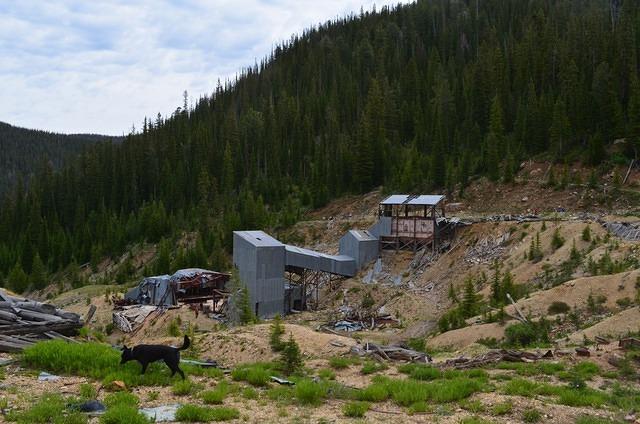 Cinnebar is a deserted mining town. The buildings were just deserted.