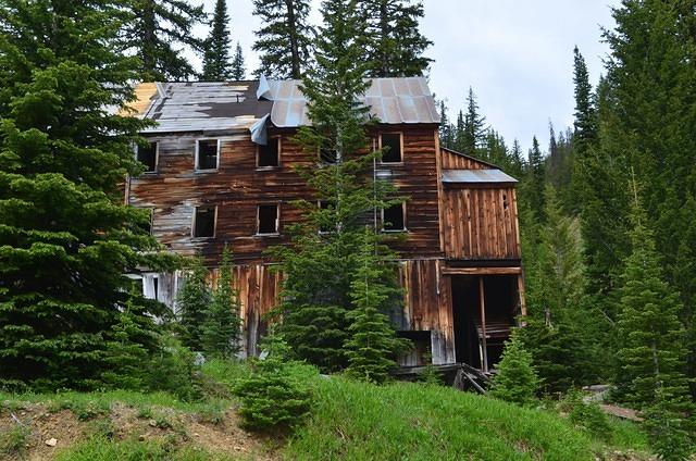 The people here sure had a beautiful view.